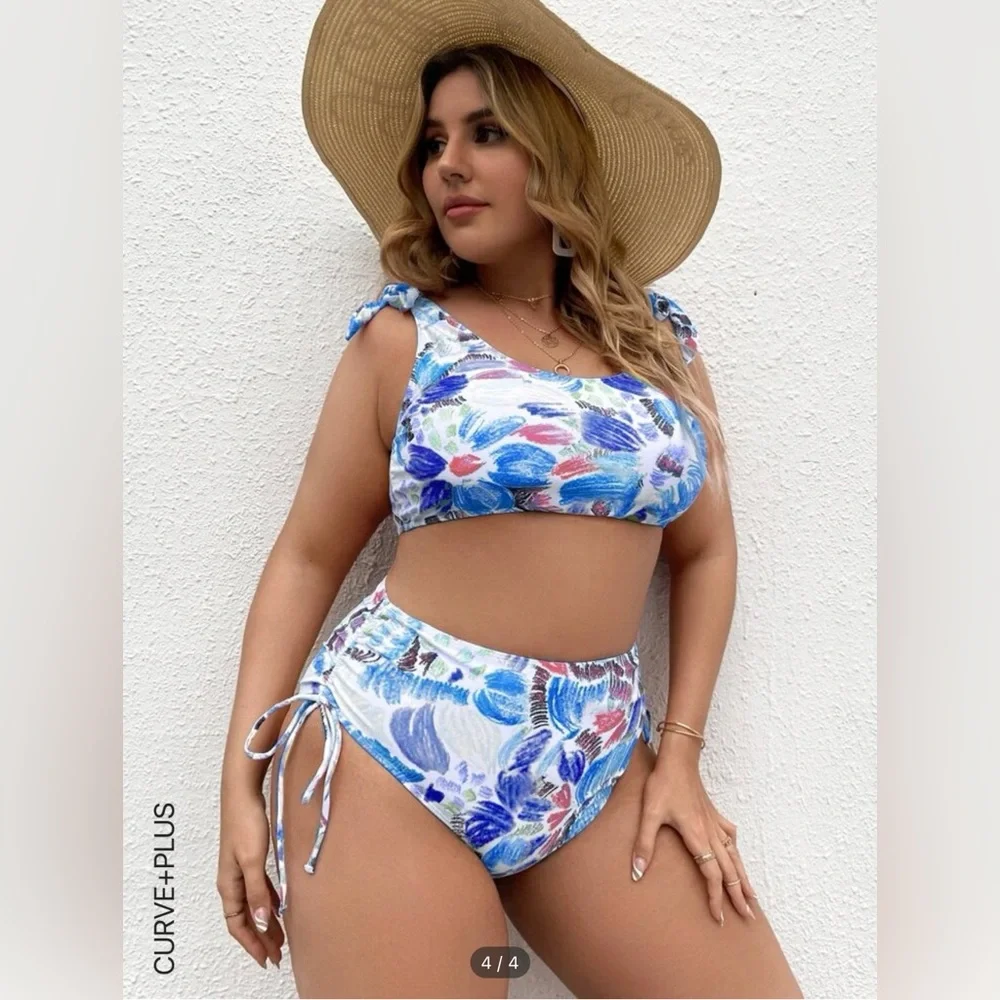 Bikini Set - Picture 1 of 4